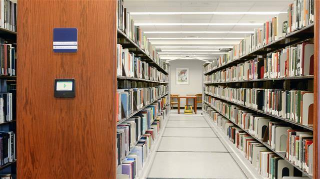 powered mobile shelving 1
