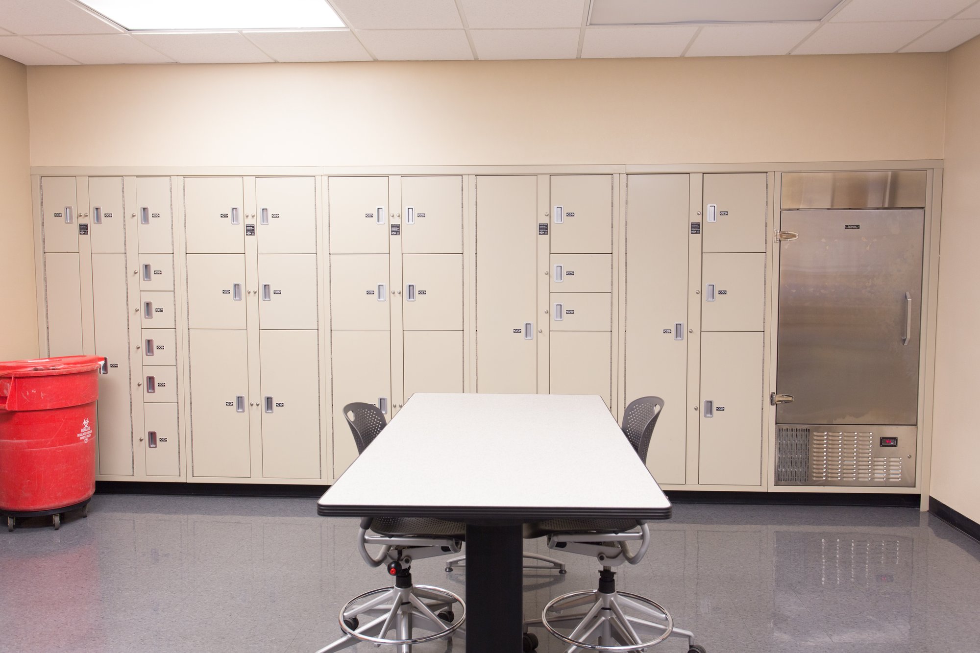 Temporary evidence lockers including a refrigerated compartment