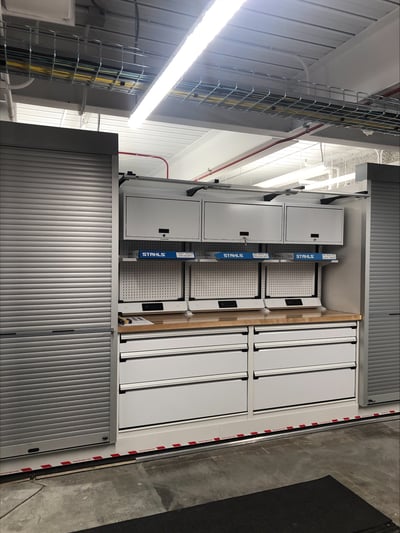 Workstation with Heavy-duty Drawers 