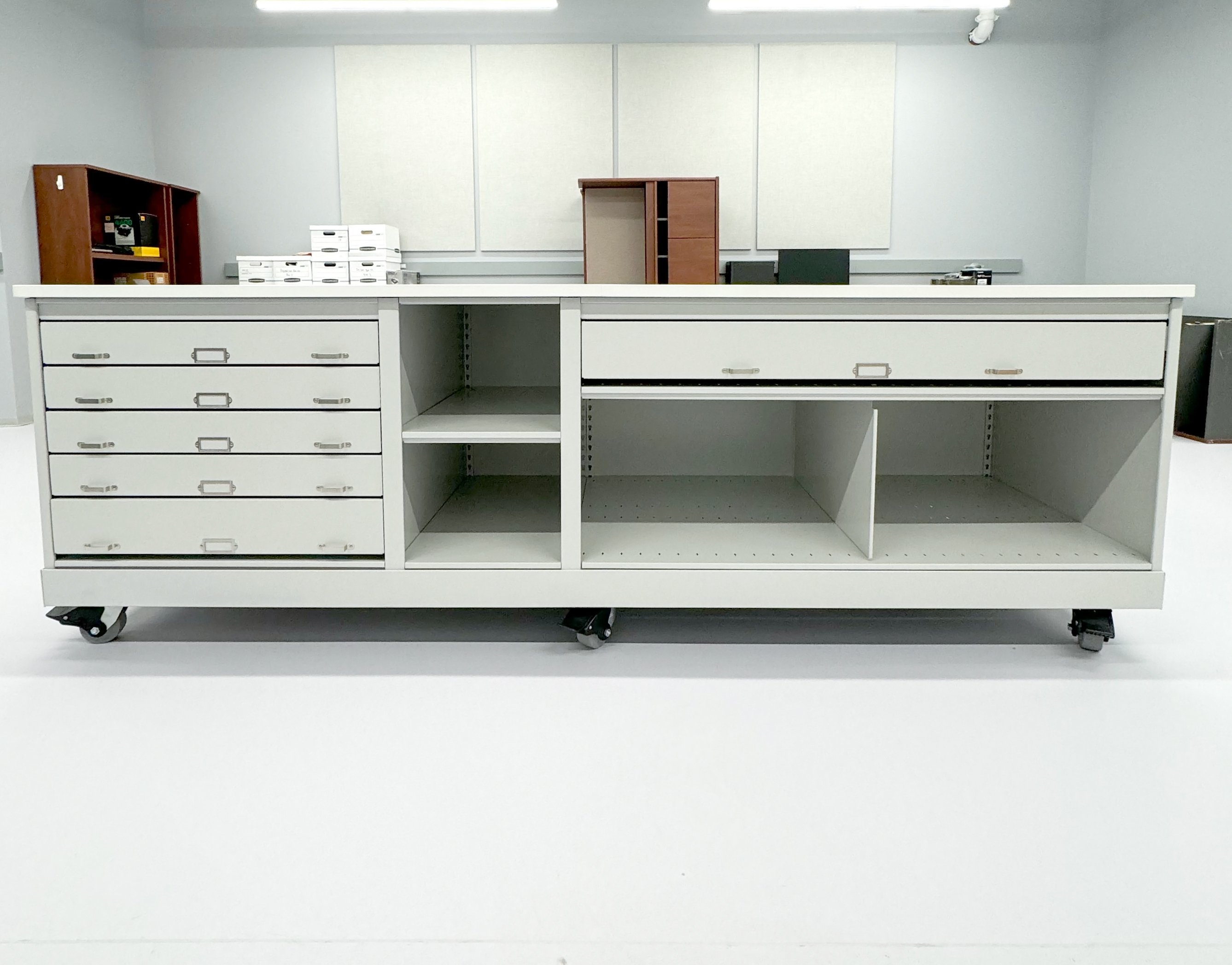 Pritzker Movable Worktable