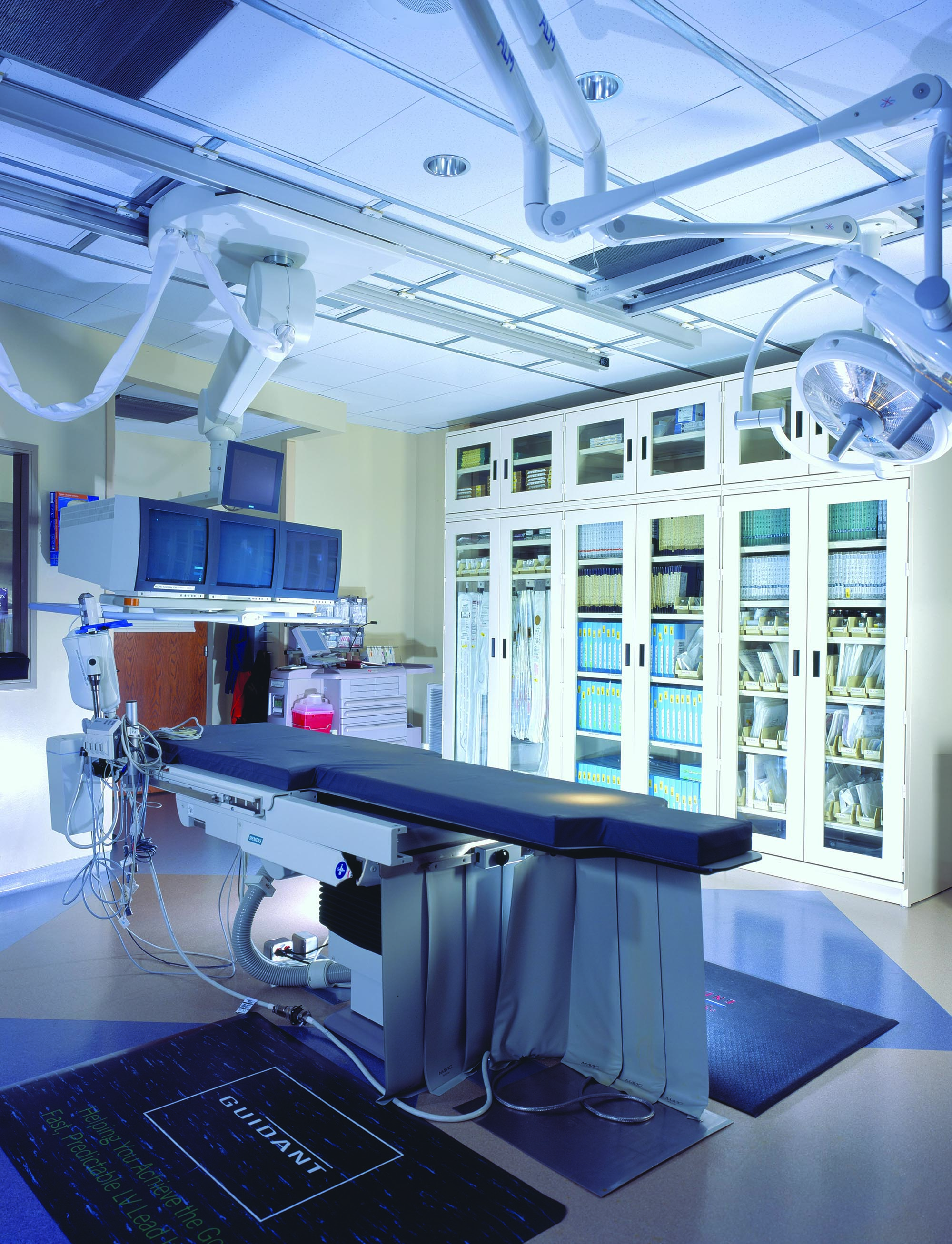 https://donnegan.com/wp-content/uploads/2015/06/healthcare-sterile-storage-cabinets-in-operating-room.jpg